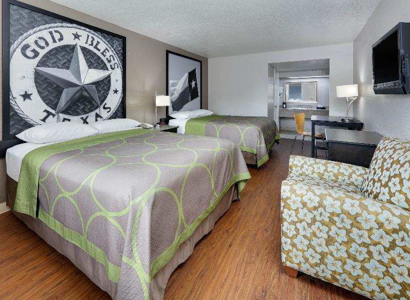 Super 8 By Wyndham San Antonio Pearl District Downtown Motel Exterior photo
